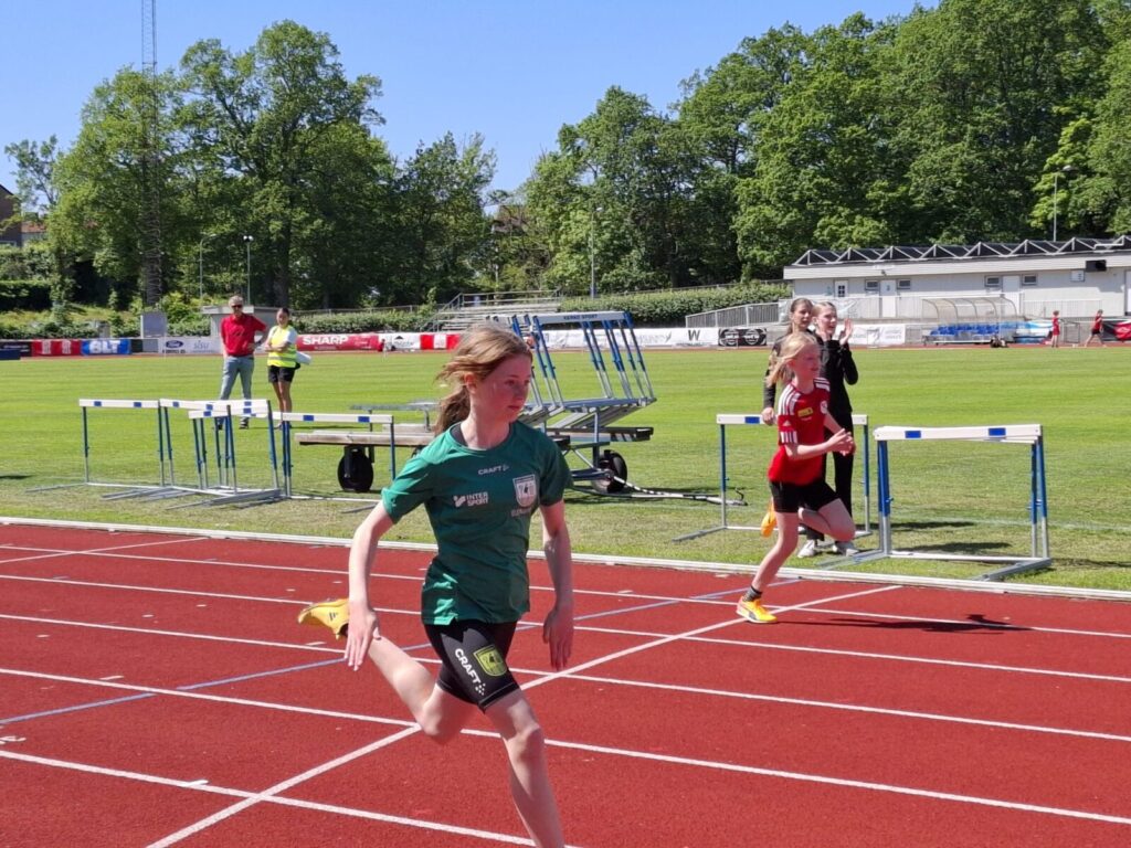Rosenbomsspelen och Laxaspelen 10 - Åhus Friidrottsklubb 506763770 1584551019329649 4541610055508483715 n - Åhus Friidrott
