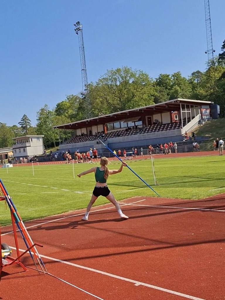 Rosenbomsspelen och Laxaspelen 6 - Åhus Friidrottsklubb 508128495 1584550429329708 761028375175872746 n - Åhus Friidrott