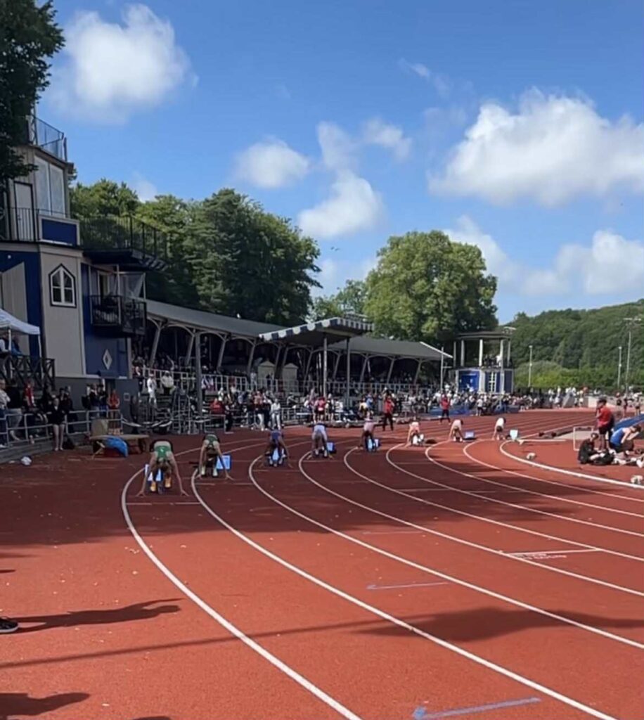 2x silver till Elvira på VU-spelen! 3 - Åhus Friidrottsklubb a530ec7d 7c4f 45eb 9285 1af4613d3b07 - Åhus Friidrott
