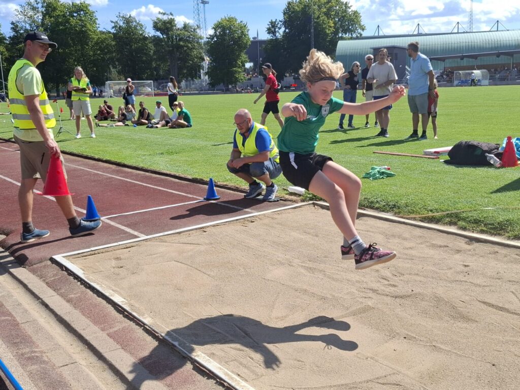 Turkos grupp på Sommarspelen 4 - Åhus Friidrottsklubb 20250816 1349290 - Åhus Friidrott